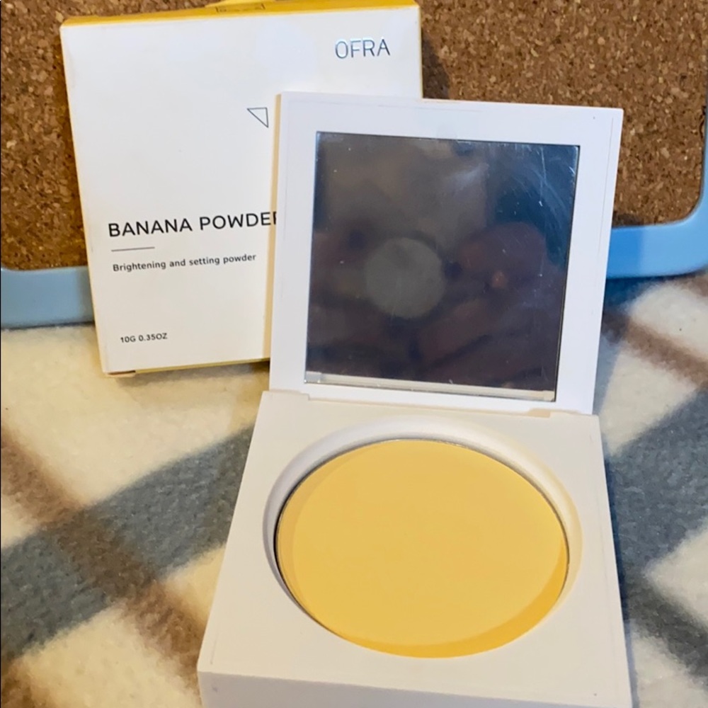 Ofra banana brightening and setting powder